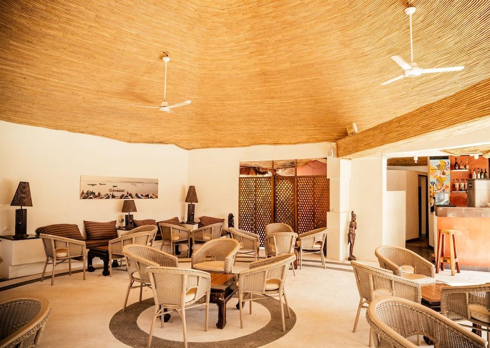 Hotel Royam Saly Portudal Buitenkant foto