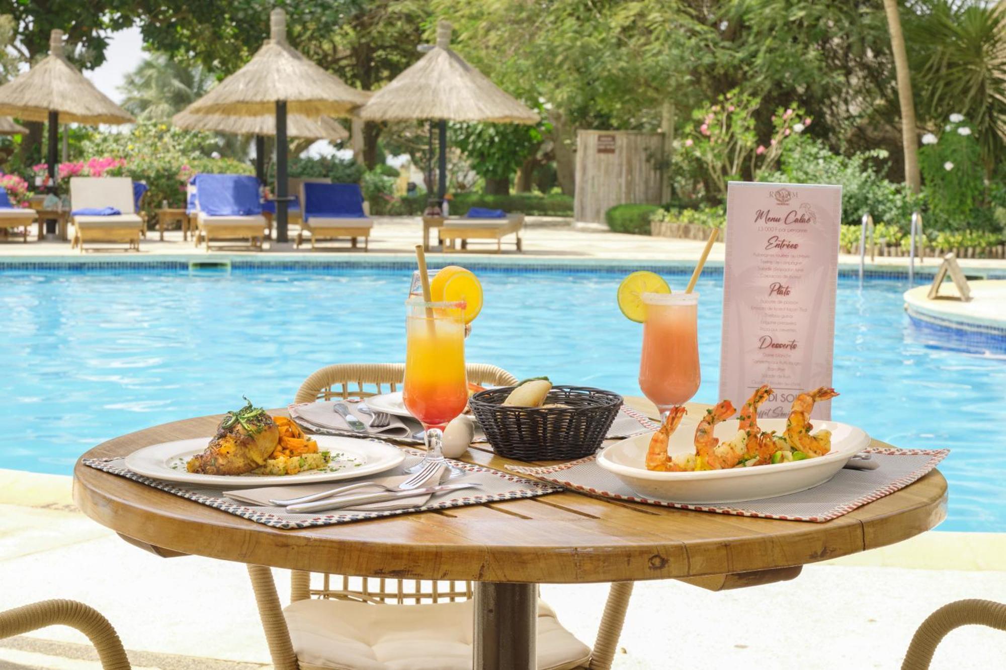 Hotel Royam Saly Portudal Buitenkant foto
